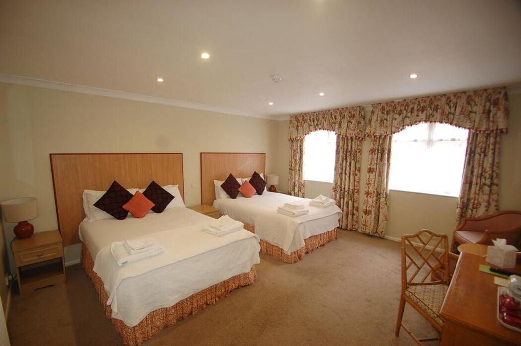 Kings Court Hotel Alcester Bagian luar foto