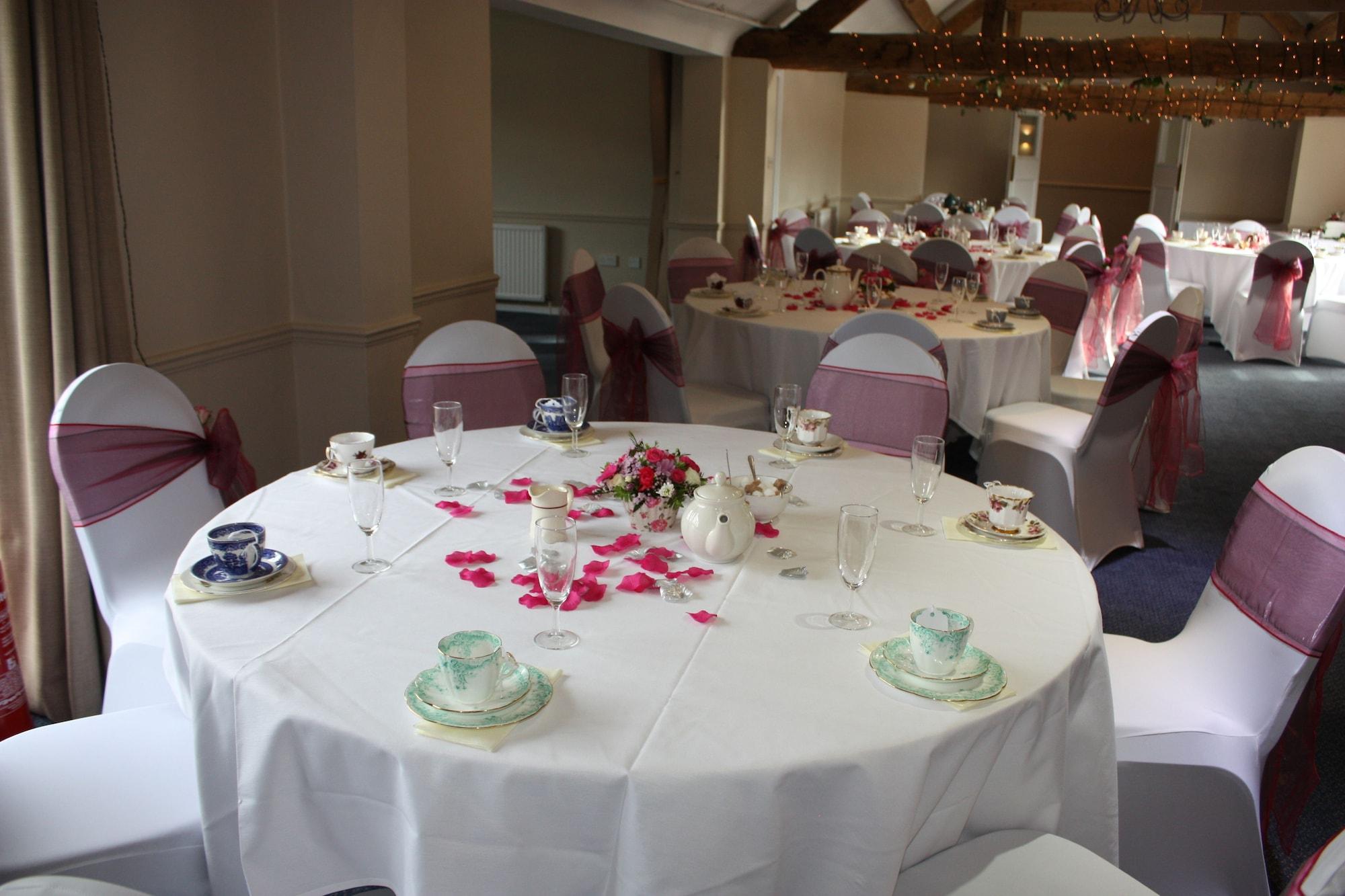 Kings Court Hotel Alcester Bagian luar foto