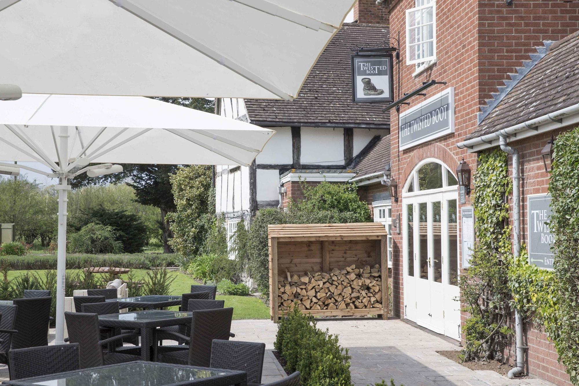 Kings Court Hotel Alcester Bagian luar foto