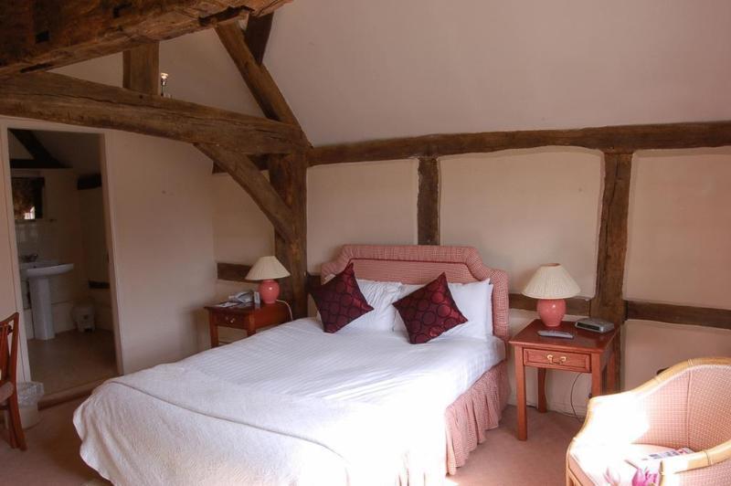 Kings Court Hotel Alcester Bagian luar foto