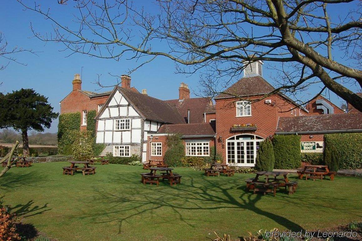 Kings Court Hotel Alcester Bagian luar foto