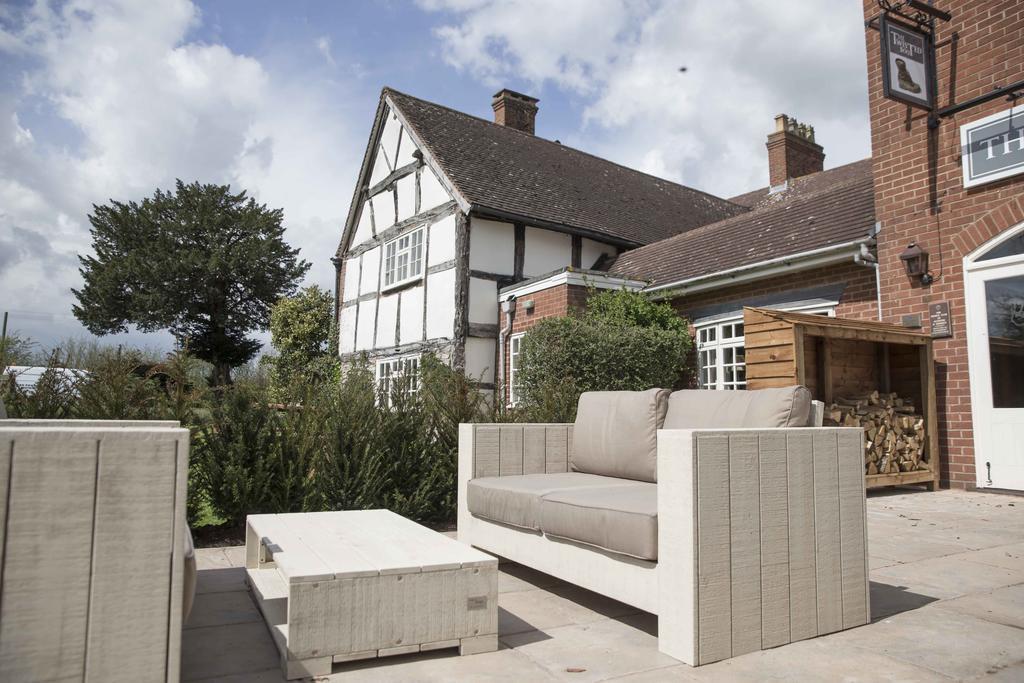 Kings Court Hotel Alcester Bagian luar foto