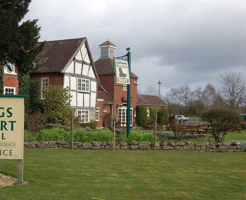 Kings Court Hotel Alcester Bagian luar foto